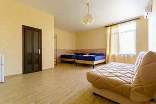 Гостиница Корона Джубга Четырёхместный Делюкс-12