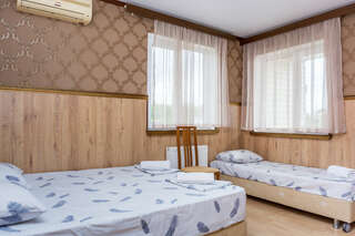 Гостиница Корона Джубга Трёхместный номер в отдельном корпусе-3