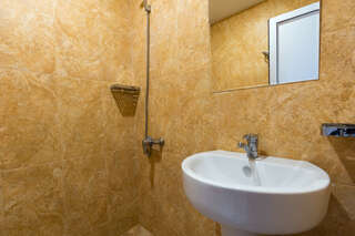 Гостиница Корона Джубга Трёхместный номер в отдельном корпусе-7