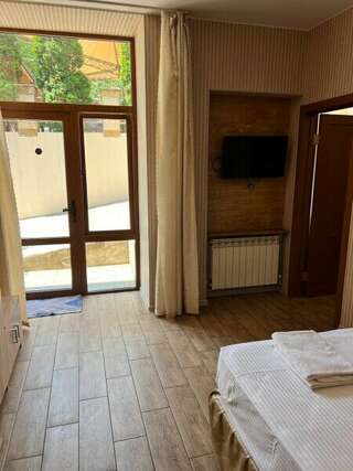 Гостиница Корона Джубга Двухкомнатный номер Делюкс-2